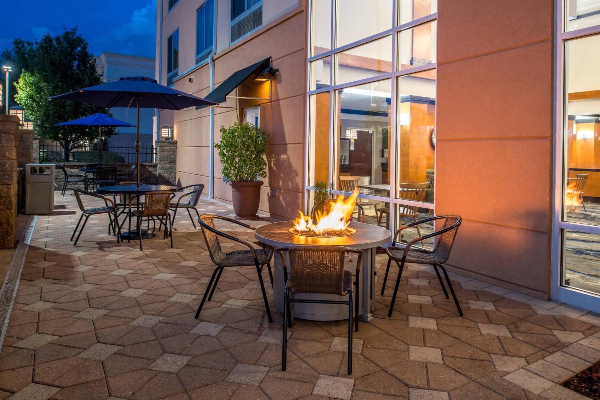 Fairfield Inn And Suites By Marriott Birmingham Pelham/I-65 Екстериор снимка