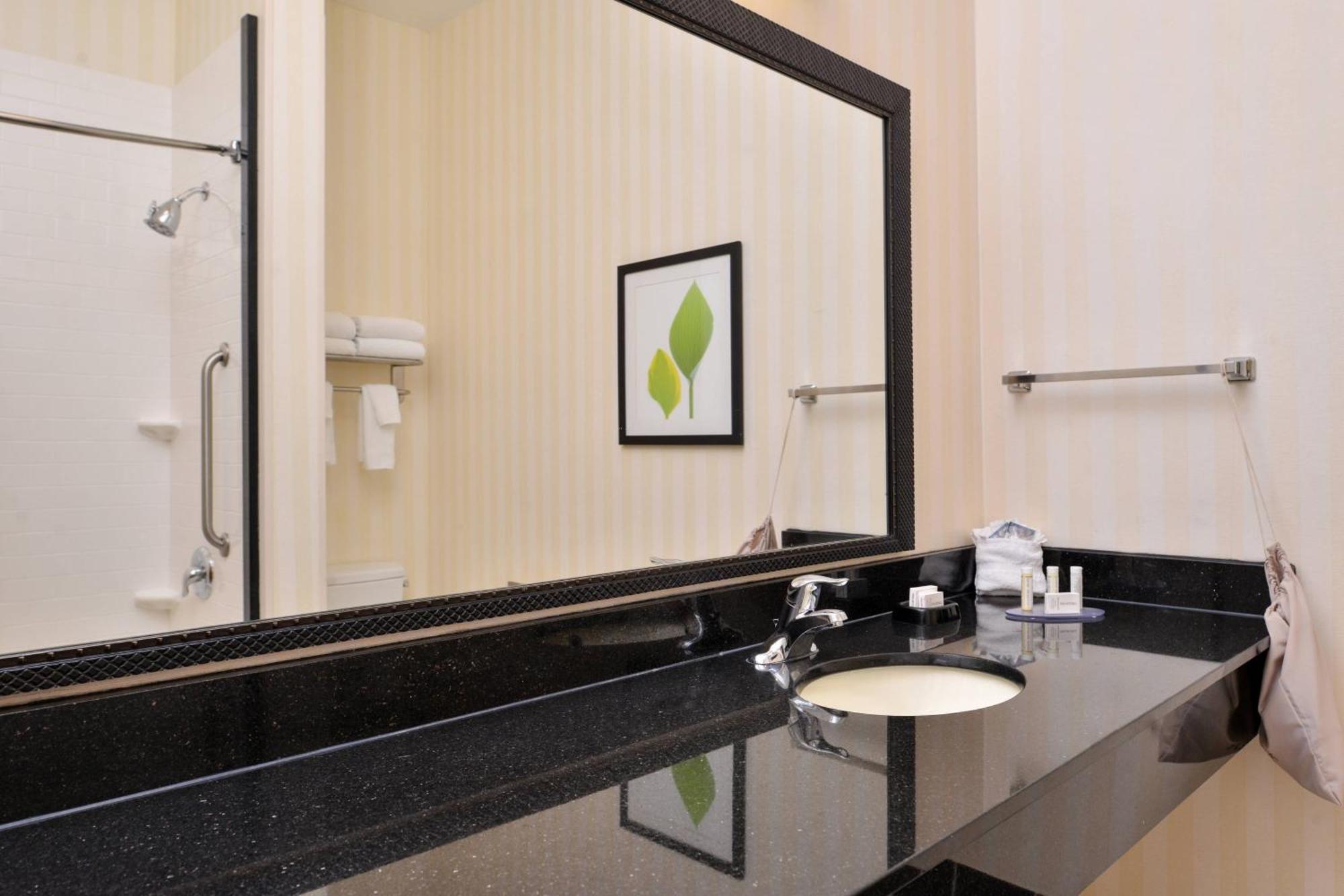 Fairfield Inn And Suites By Marriott Birmingham Pelham/I-65 Екстериор снимка